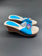 Load image into Gallery viewer, Vintage Shoes Bubblegum Sandals
